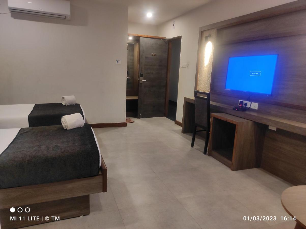 Hotel K79 Jamshedpur Exteriör bild
