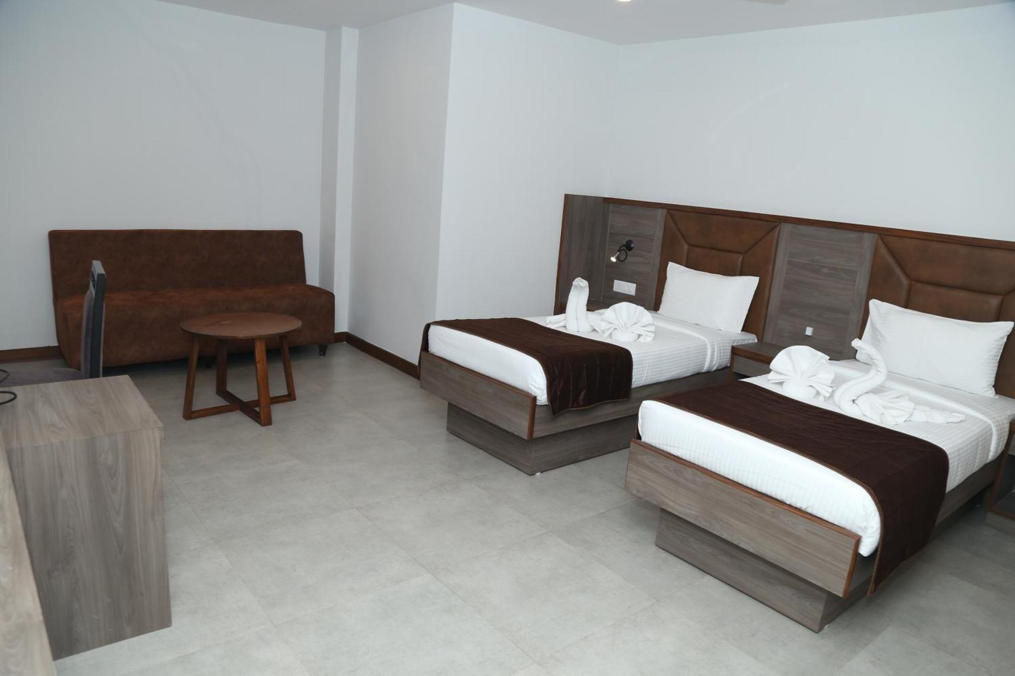 Hotel K79 Jamshedpur Exteriör bild