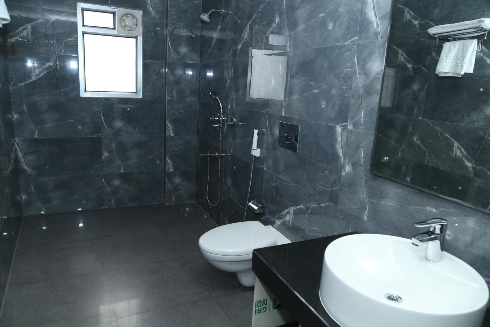 Hotel K79 Jamshedpur Exteriör bild